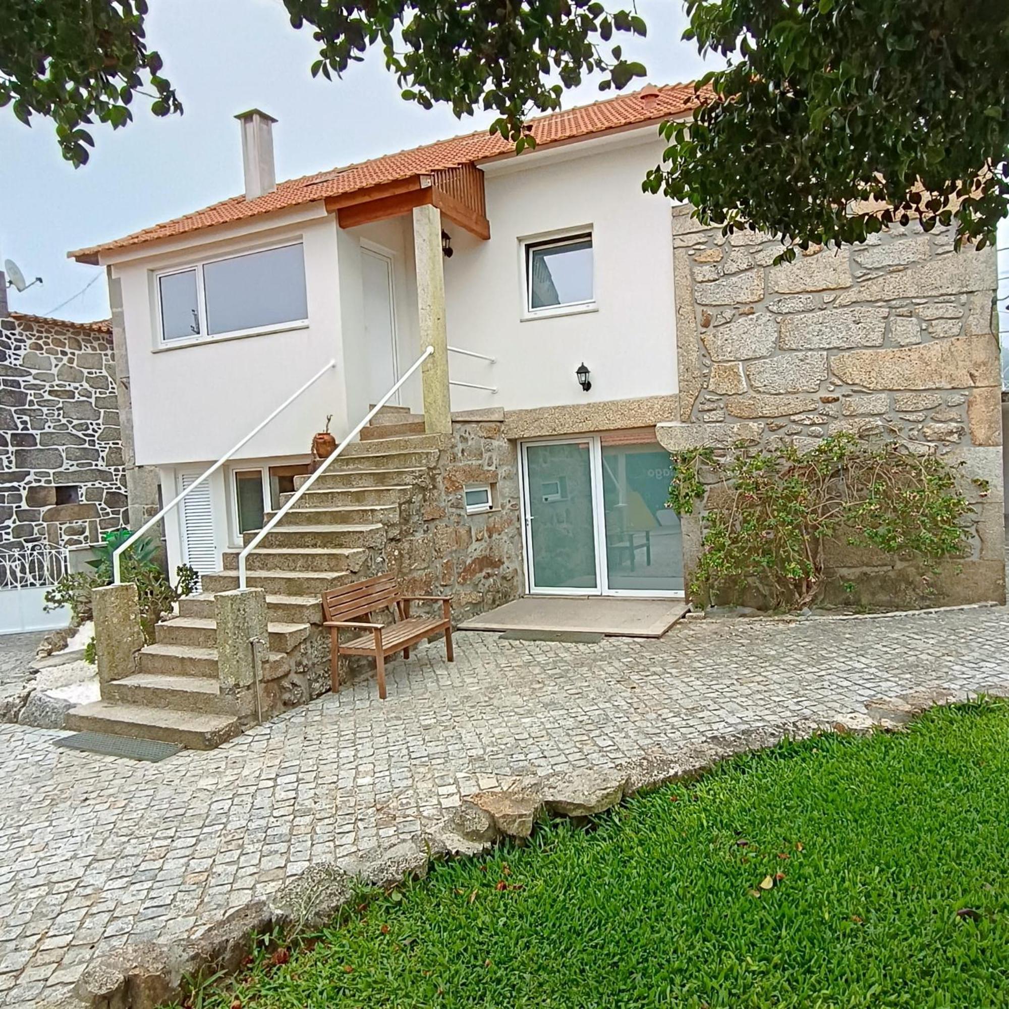 Albergue Ultreya Еспосенде Екстериор снимка